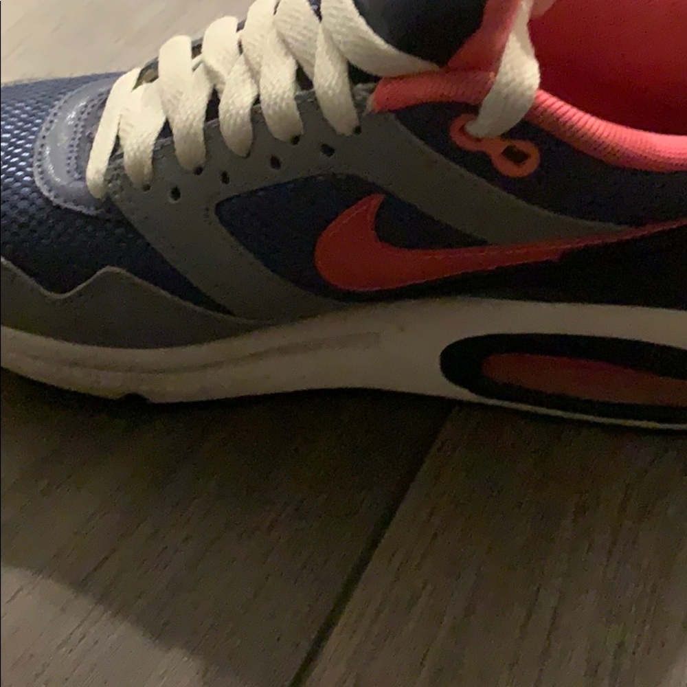 Nike AirMax sneakers  women’s size 7